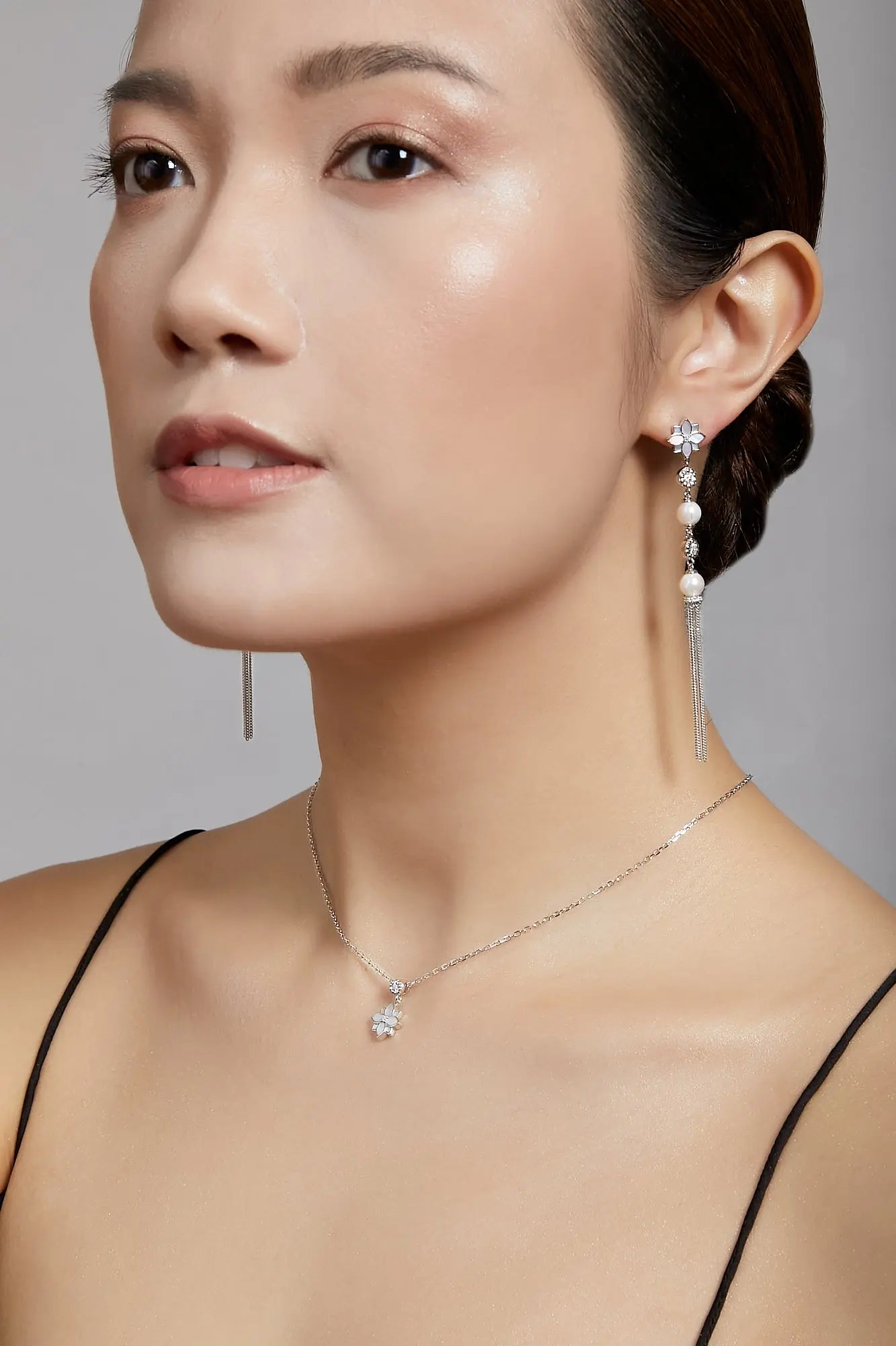 Clematis Mini Silver Glamor Necklace Dryden Jewelry