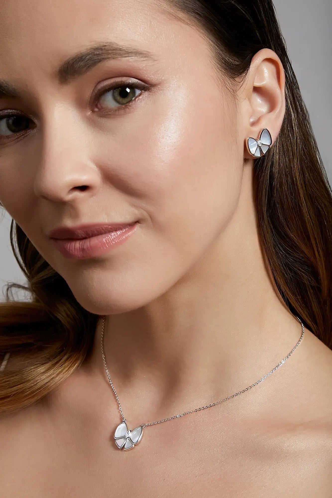 Playful Bow White Mother of Pearl Necklace Dryden Jewelry