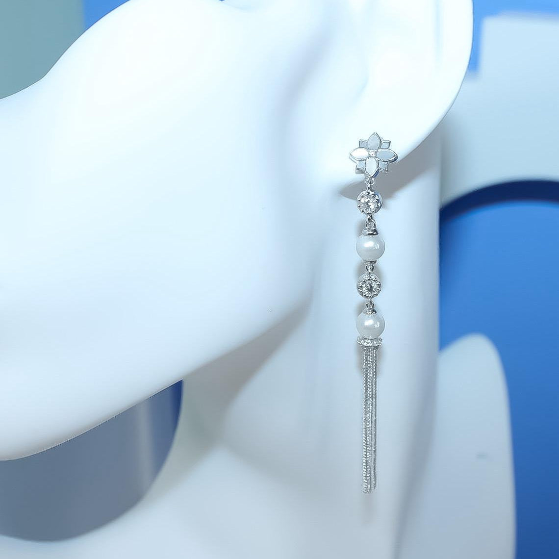 Clematis Glamor Dangling Pearl Earrings