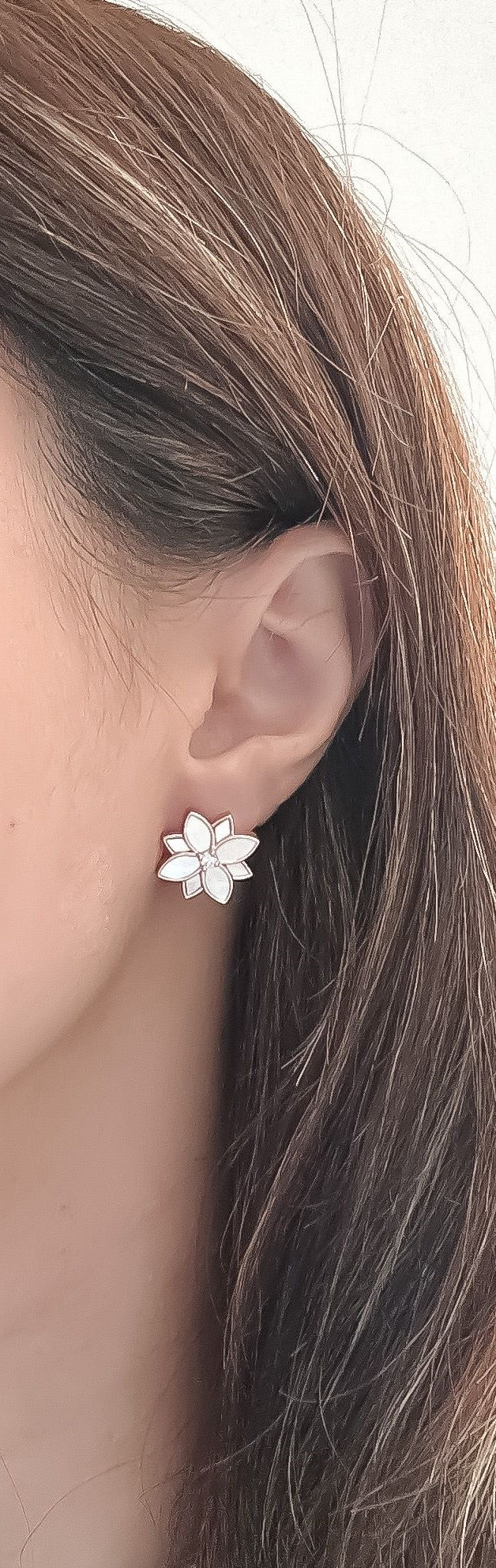 Clematis White Mother of Pearl Classic Studs